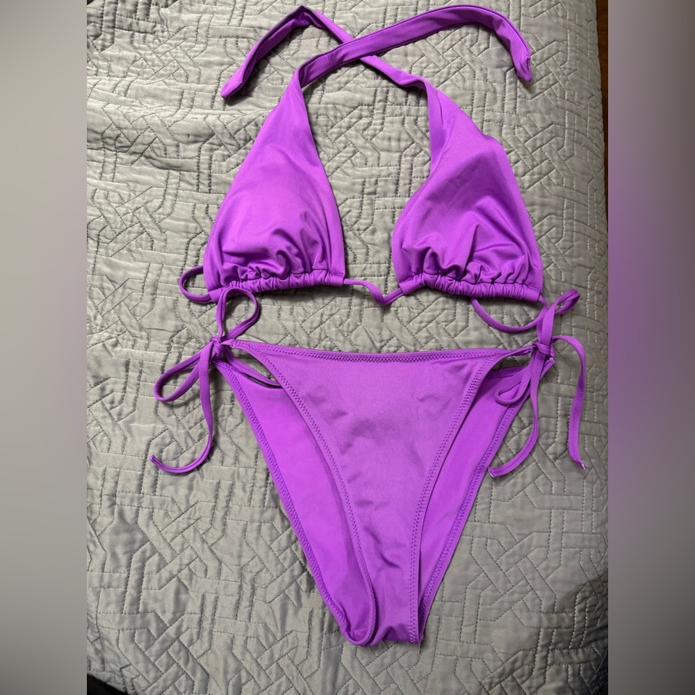 Bikini Set - Picture 2 of 2